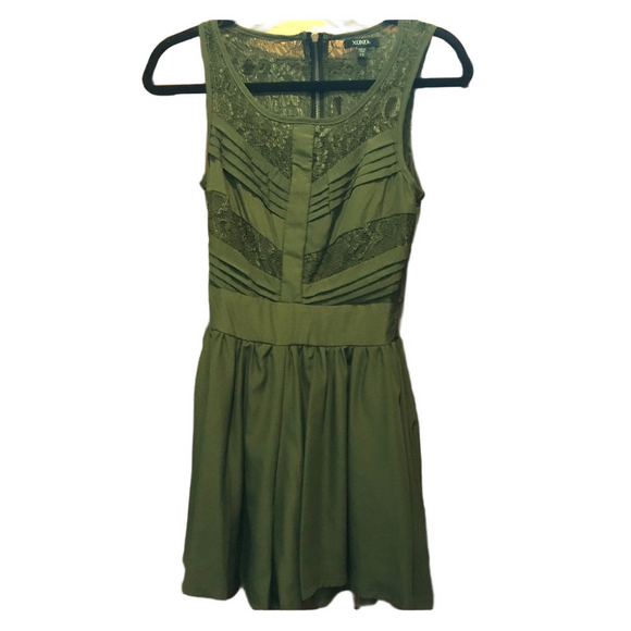 XOXO Dresses & Skirts - XOXO olive green romper, Sz 1/2